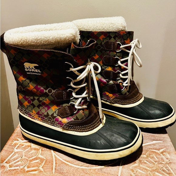 Sorel 1964 PAC Womens Sz 10 Boots Geometric Winter Insulated Lined Waterproof - Picture 2 of 7